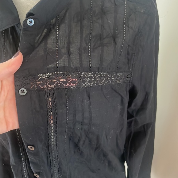 Abercrombie & Fitch Women’s Button Up Shirt With Lace See Through Design - Picture 3 of 4